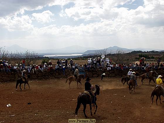 DesMontes, Michoacan
Mexico 2004